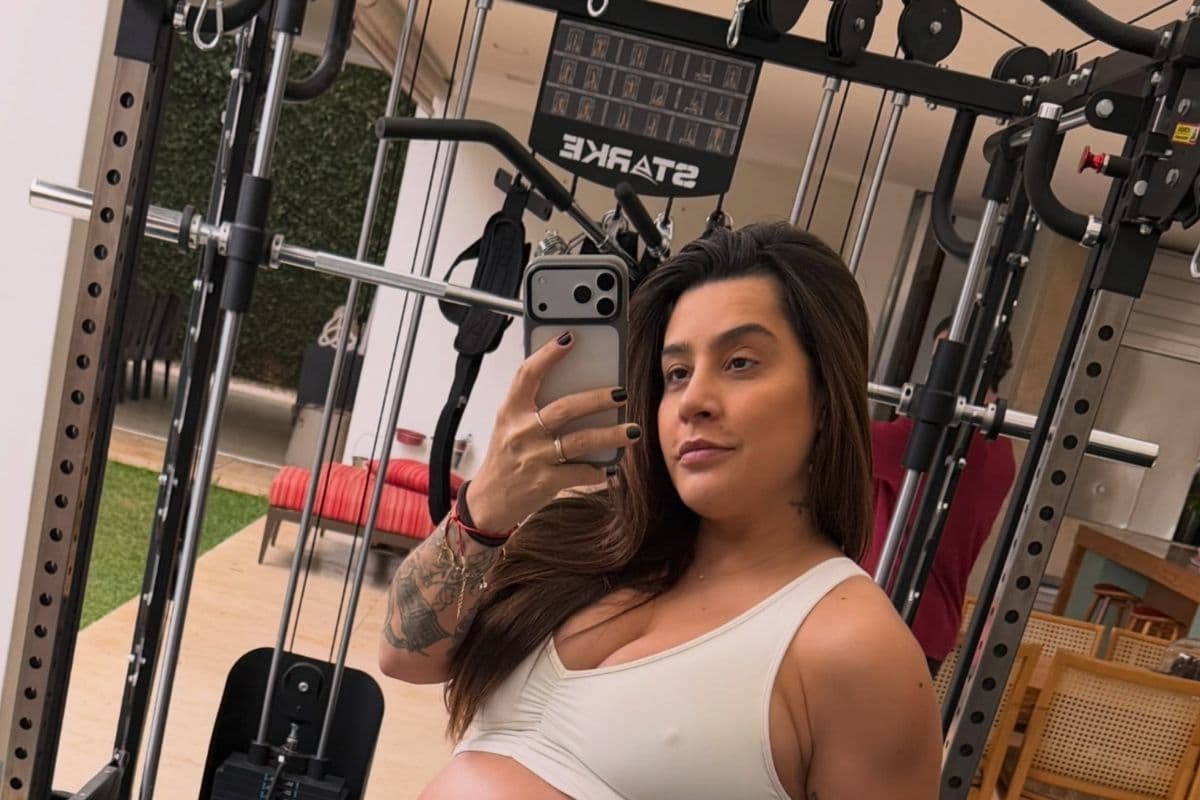 Lauana Prado comemora marco de um mês como mãe ao lado do filho Dom