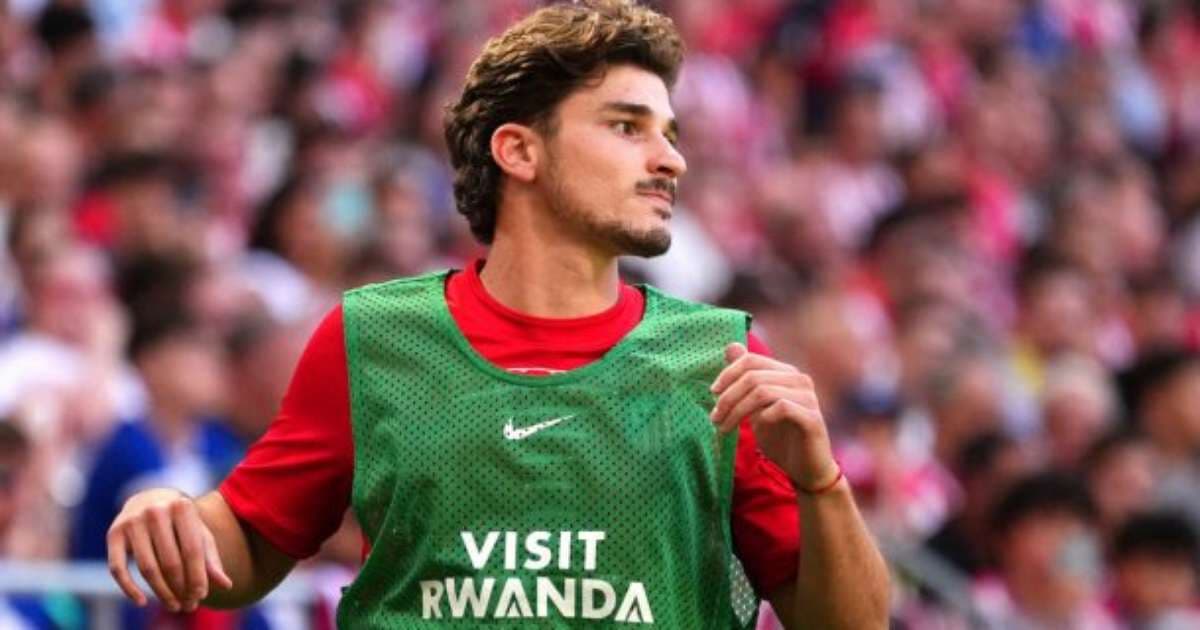 Atlético de Madrid mantém Julián Álvarez e rejeita proposta do Barcelona