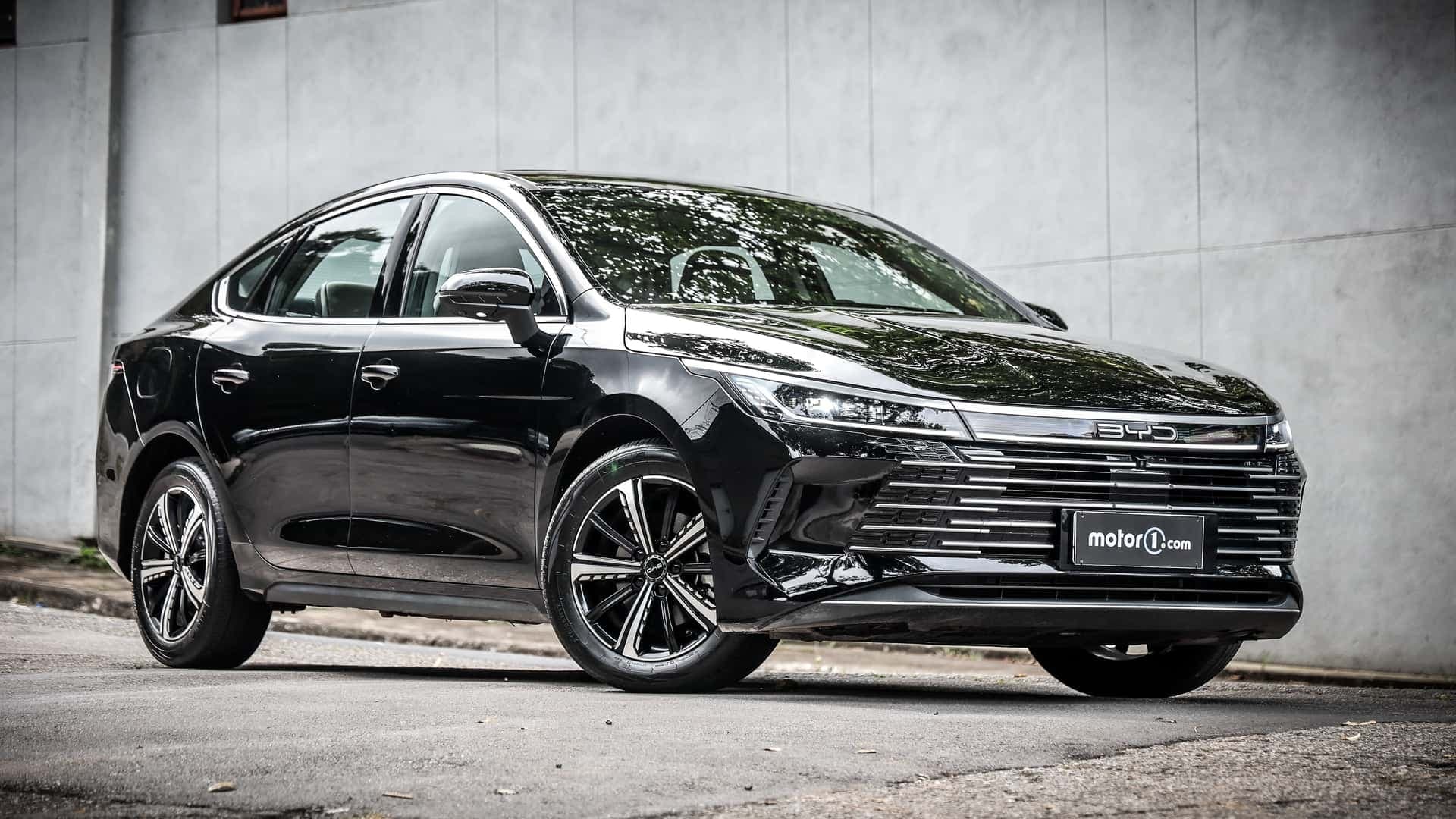 Byd King supera Corolla em vendas mensais e gera troca de provacações entre montadoras