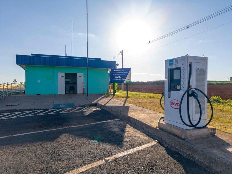 Corredor de recarga rápida chega ao Triângulo Mineiro para viabilizar viagens com veículos elétricos