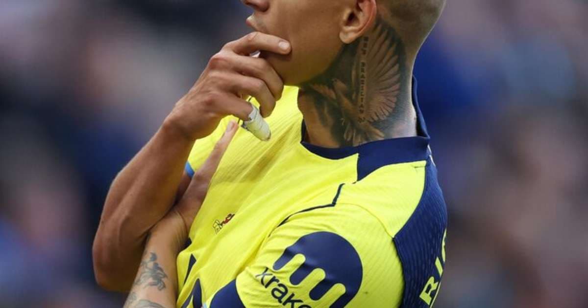 Richarlison pode encerrar passagem pelo Tottenham e acertar com clube de Salah