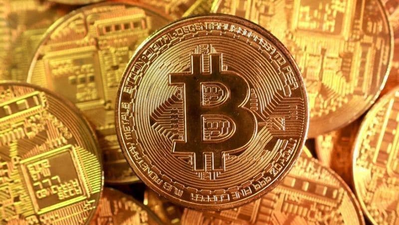 Bitcoin se mantém próximo dos Us$ 77 mil em dia de cautela