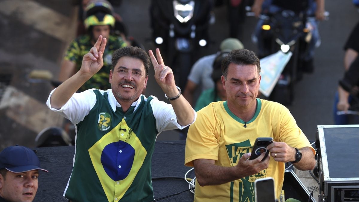 Jurídico de Flávio Bolsonaro critica decisão que liberou postagem sobre Nossa Senhora Aparecida