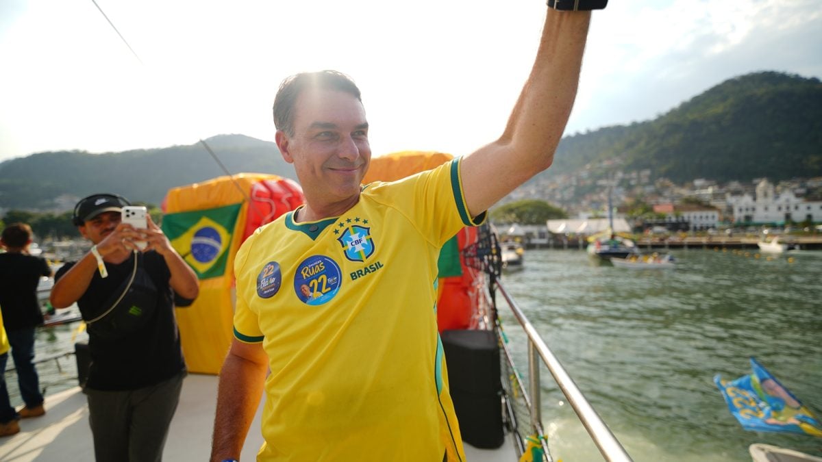 Flávio Bolsonaro tem 66,4% contra 25,6% de Lula no 2º turno em Roraima