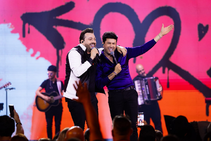 Ruan e Leandro brilham no Fofoca Awards com “Fofoca do Ano”
