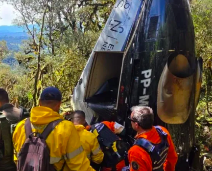 Localização enviada por piloto a sobrinho ajuda a encontrar helicóptero em SC