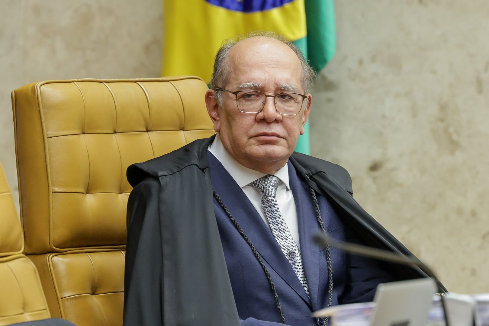 Gilmar Mendes mantém quebra de sigilo de ex-assessora de Flávio Bolsonaro