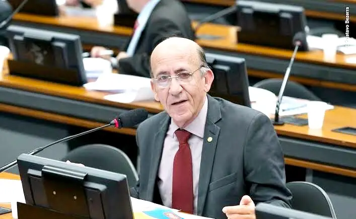 Rubens Otoni e Delegado Waldir lideram pesquisa para deputado federal em Anápolis