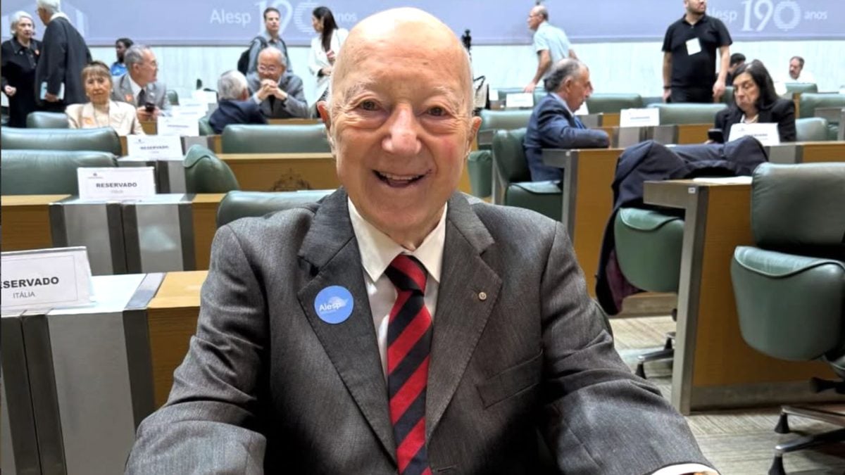 Jornalista Cláudio Carsughi morre aos 93 anos