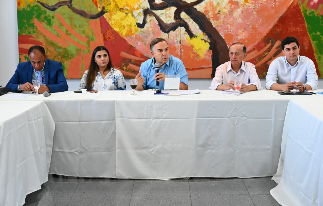 Mabel apresenta à Câmara projeto de fundos imobiliários para preservar patrimônio de Goiânia