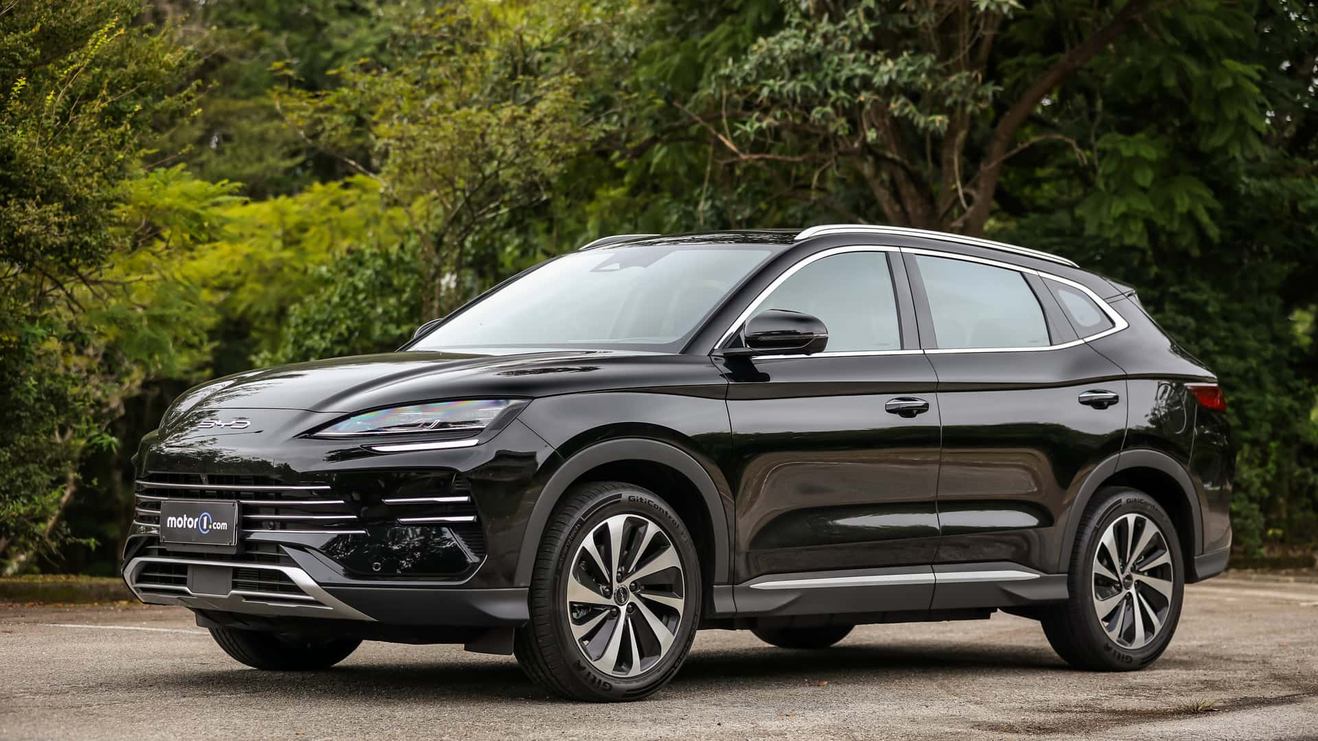 Jeep Avenger cai 34% na Itália; Byd estreia no top 10 de modelos