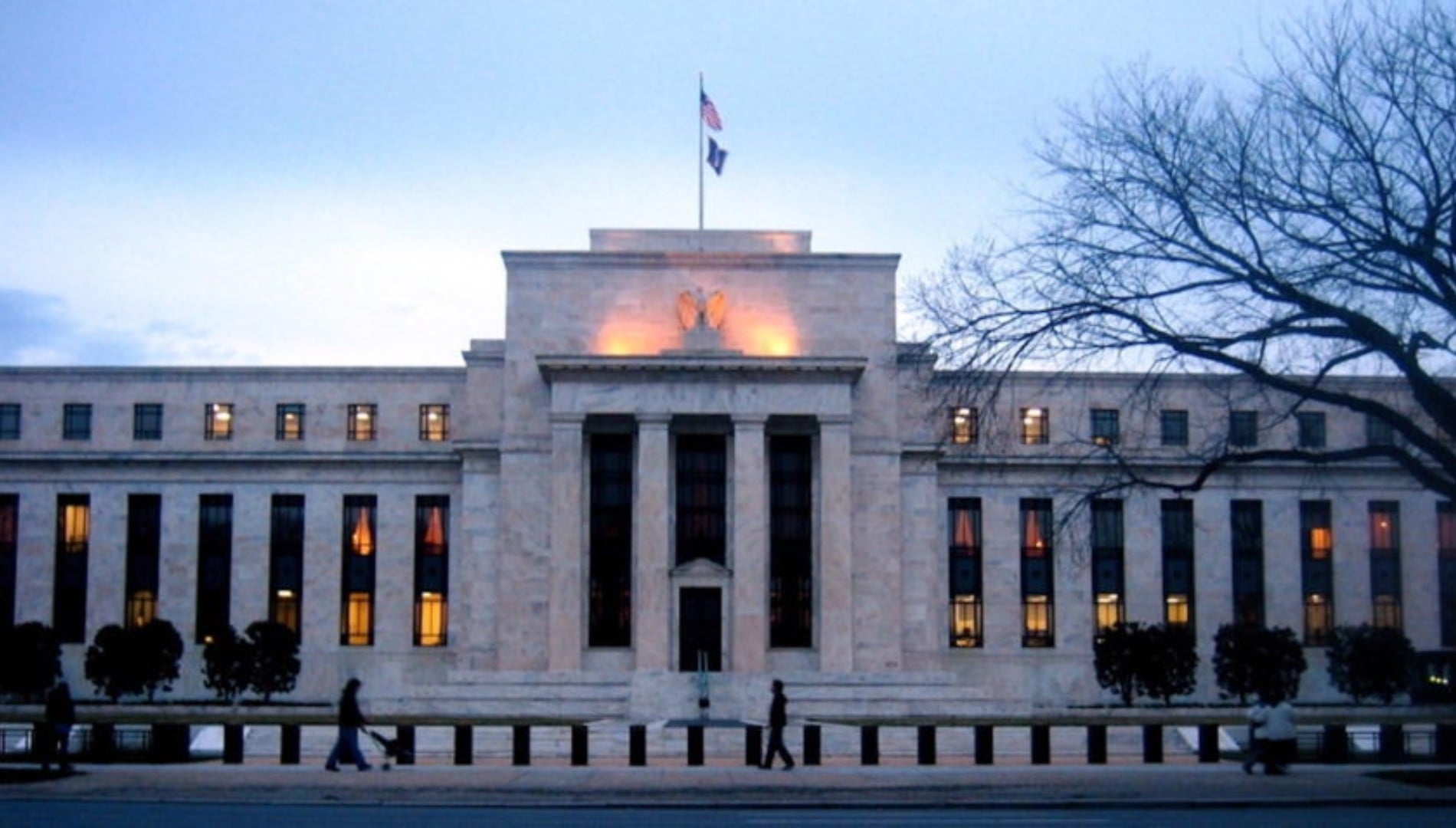 Fed eleva juros pela 1ª vez em mais de 3 anos