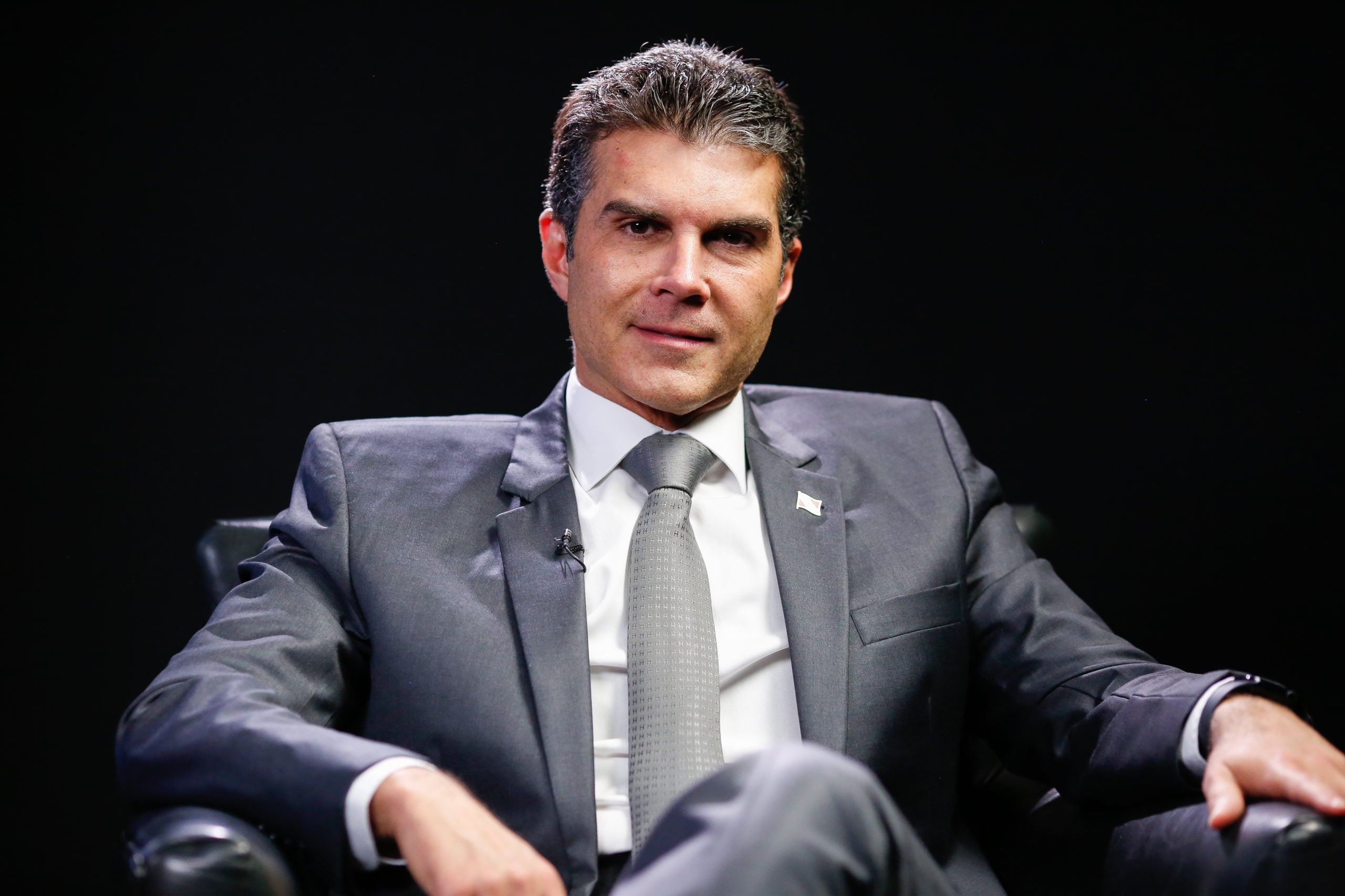Helder Barbalho lidera intenção de voto para o Senado no Pará
