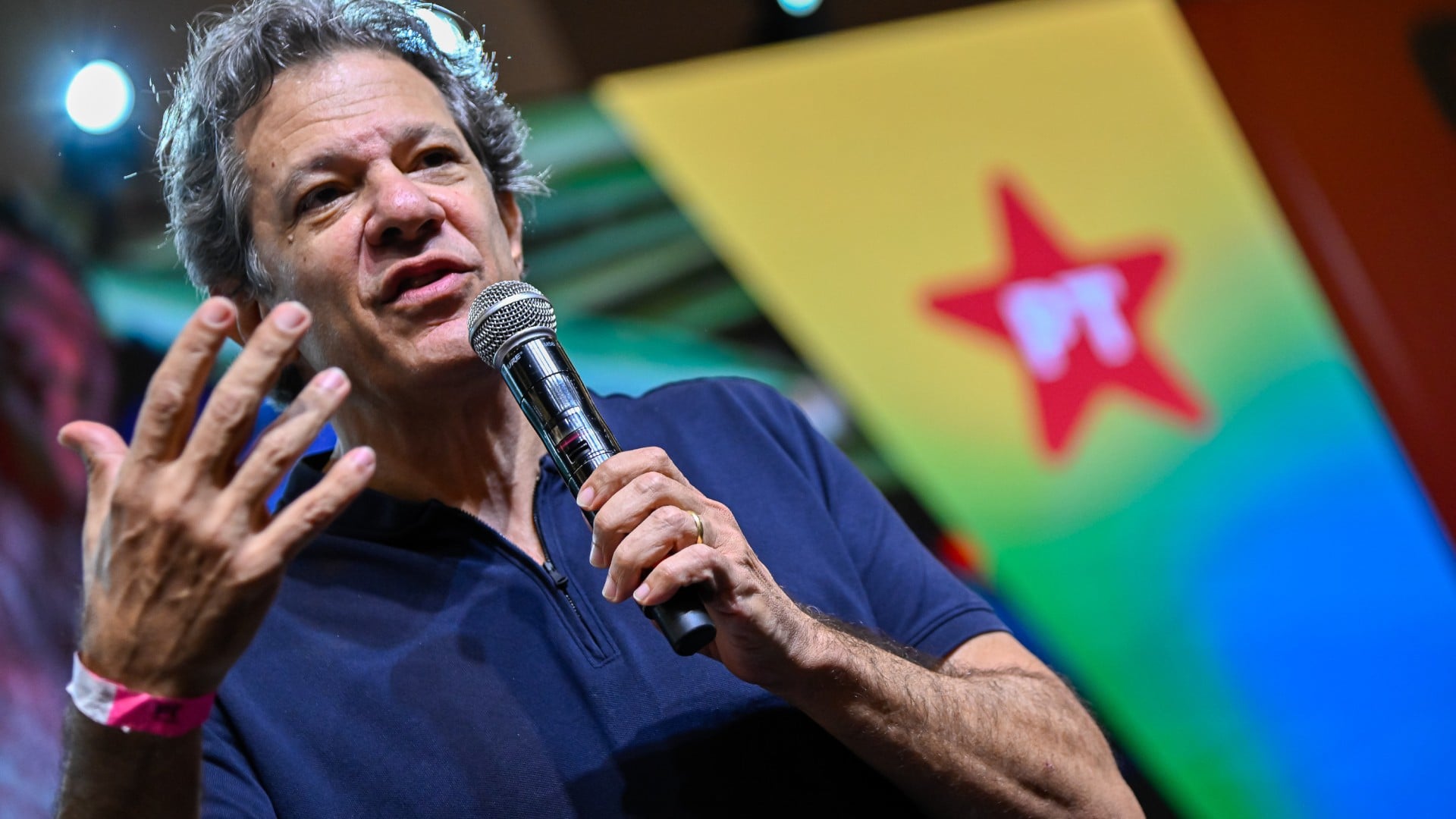 Haddad critica contratos da Sabesp, Cptm e pedágios free flow em SP