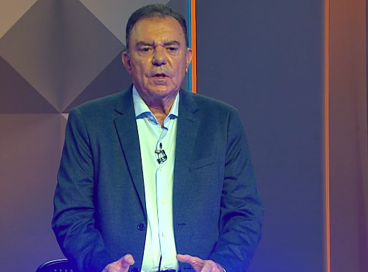 Candidato petista defende apoio de Lula ao agronegócio em debate