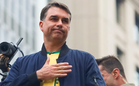 Flávio Bolsonaro diz que julgamento no STF será um dia importante para o Brasil