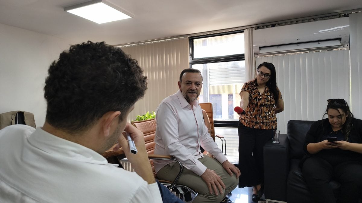 Presidente nacional do Pt admite erro de planejamento na campanha de Lula