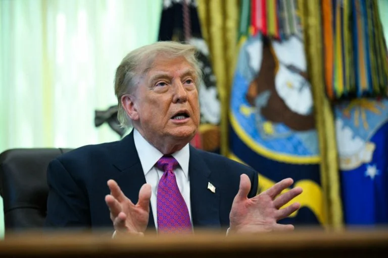 Trump anuncia acordo de autorregulação para inteligência artificial com apoio de gigantes da tecnologia