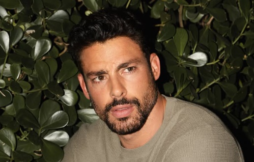 Cauã Reymond se junta a Kim Kardashian e Naomi Watts em série do Disney+