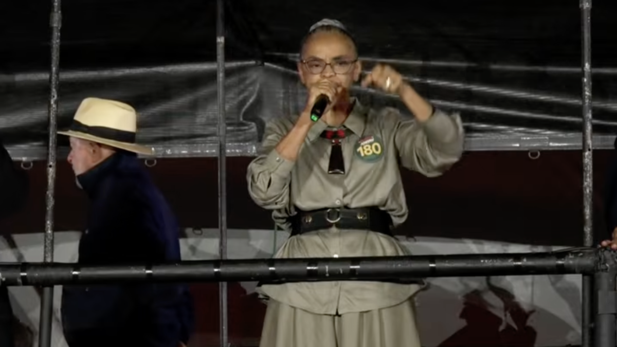 Marina Silva cita número de Ricardo Salles por engano durante ato em São Paulo