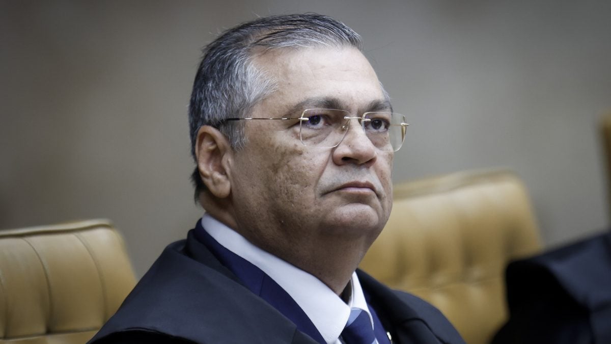 Dino determina que PF apure onda de ataques a imagens religiosas no país