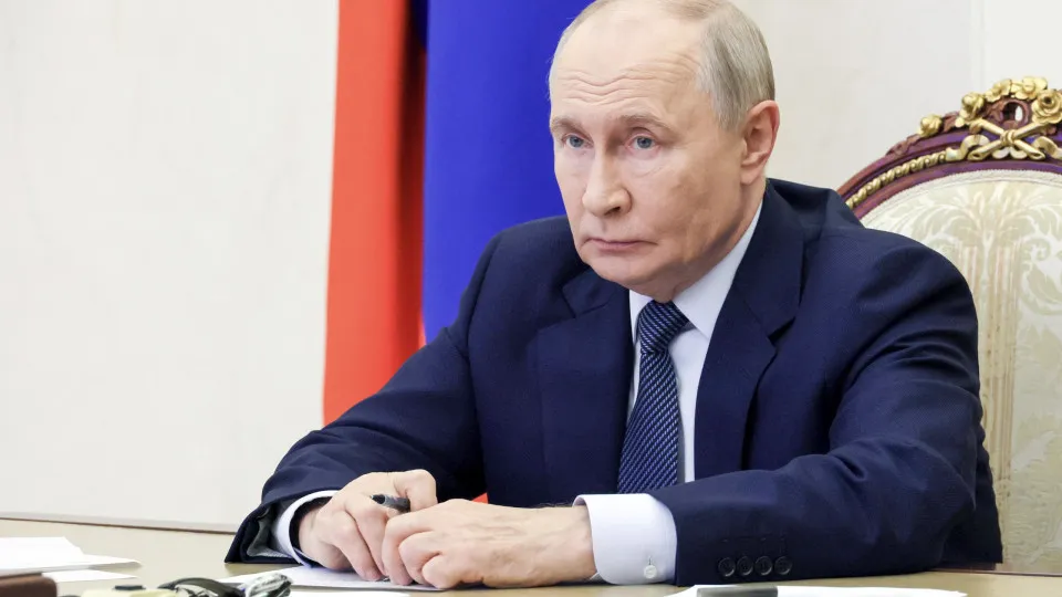 Putin anuncia cessar-fogo de três dias entre Rússia e Ucrânia