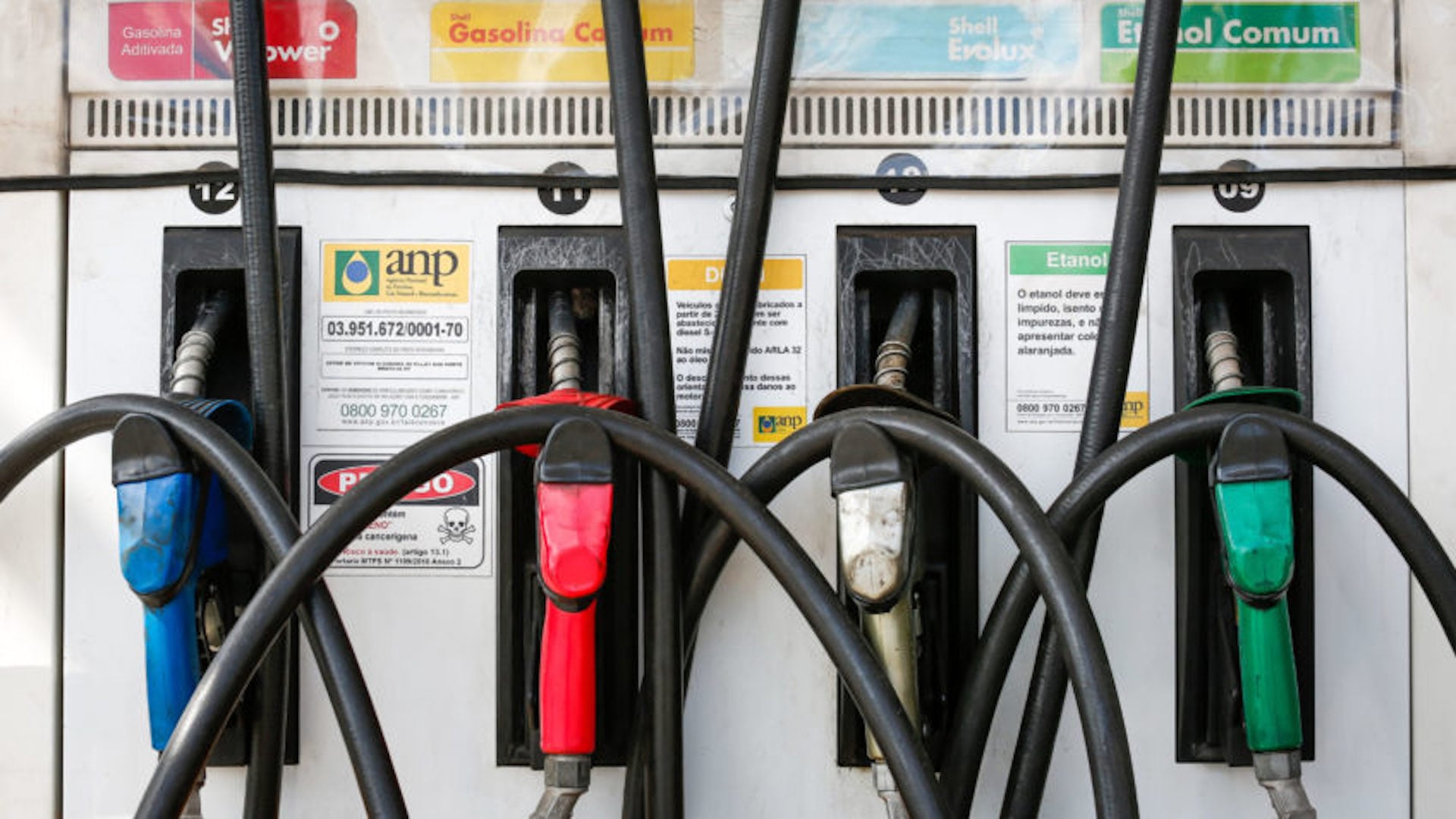Anp aplica R$ 200 milhões em multas por preços abusivos de combustíveis