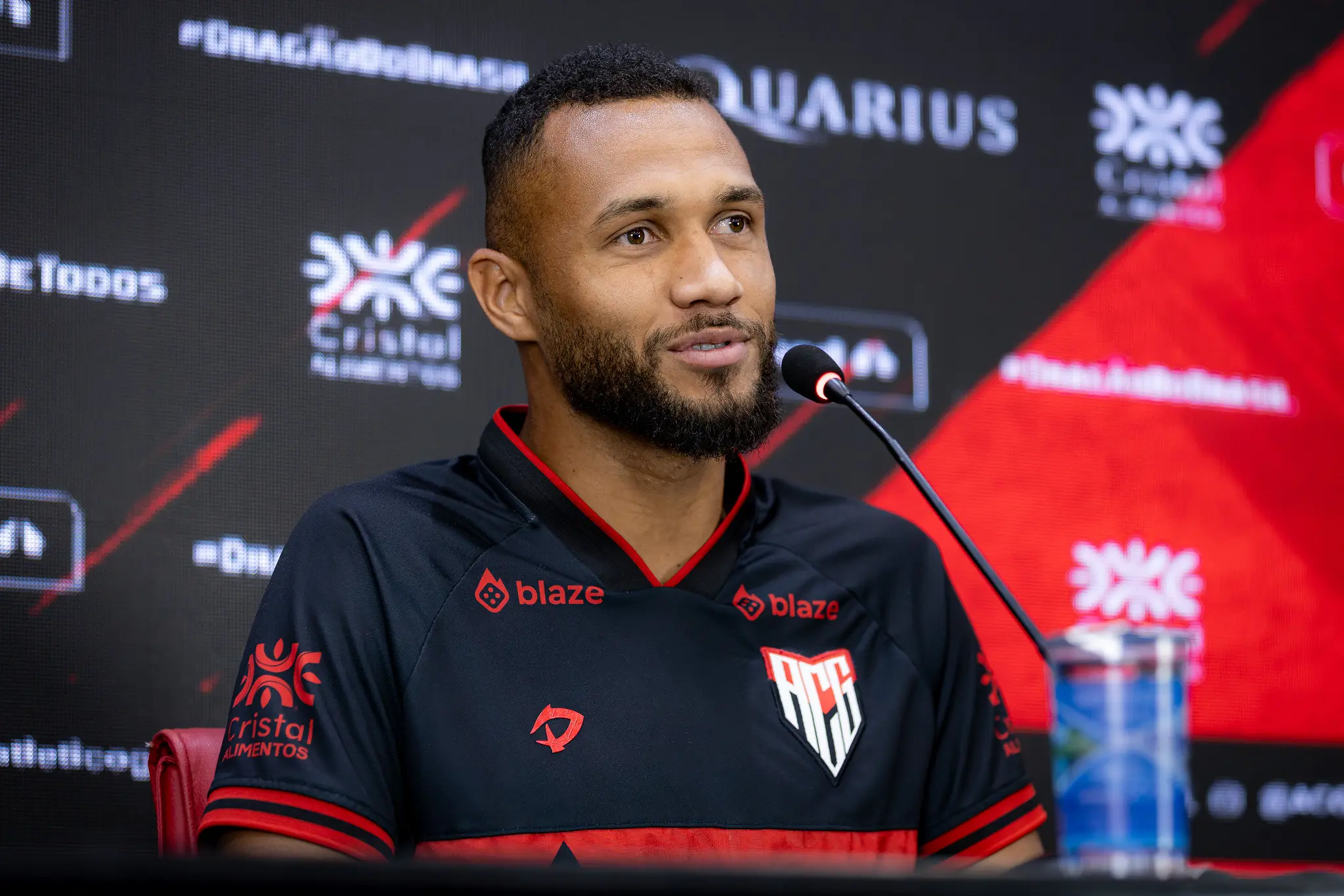 Gustavo Coutinho fala sobre ambiente do Atlético-GO na arrancada da Série B
