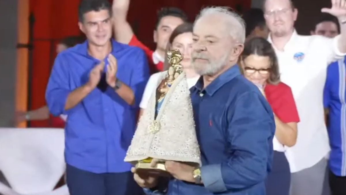 Lula defende Nossa Senhora Aparecida e critica pastor André Valadão em comício no Pará