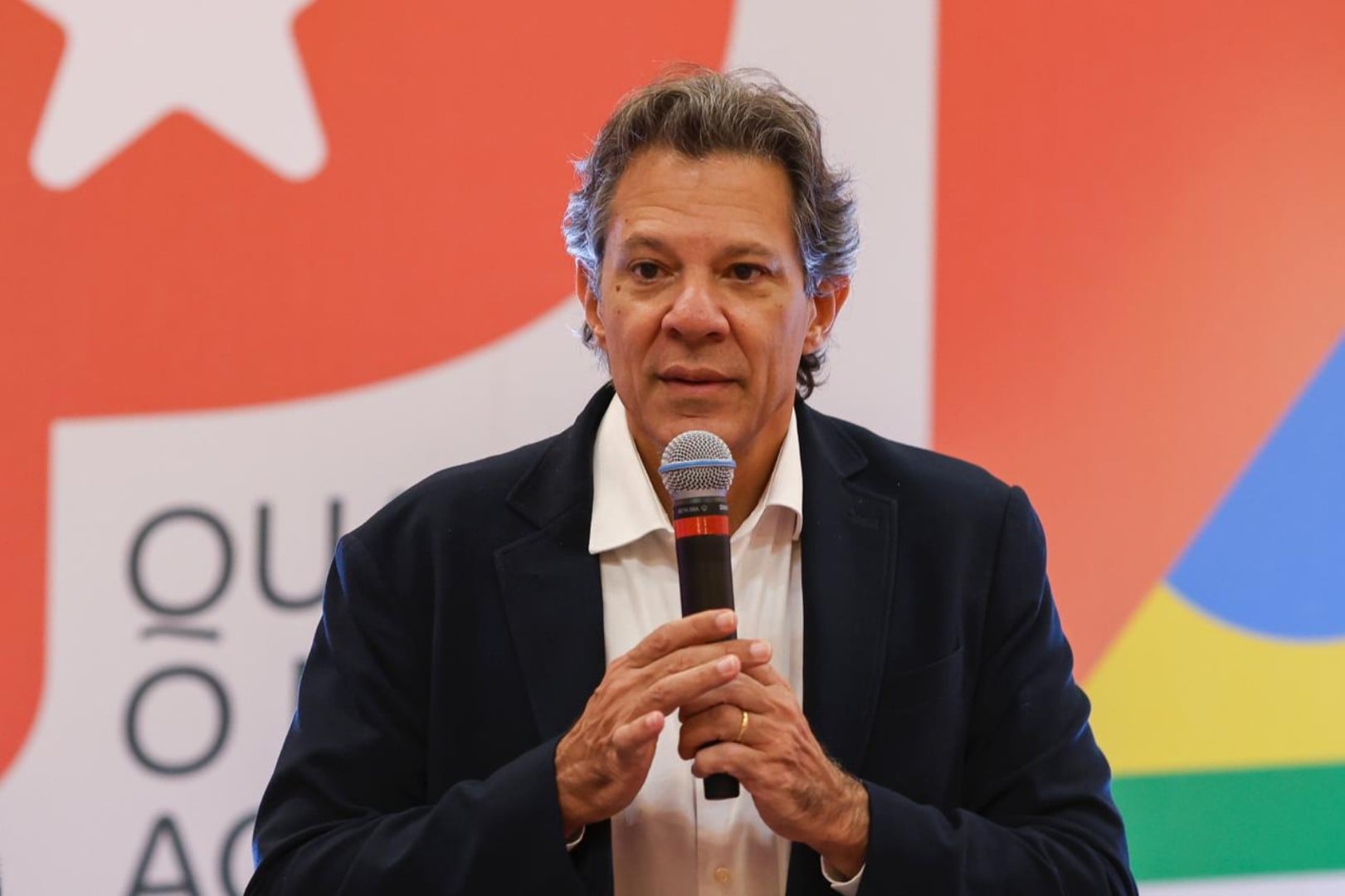 Haddad chama juros de 14% de “injustificáveis” com inflação de 4%