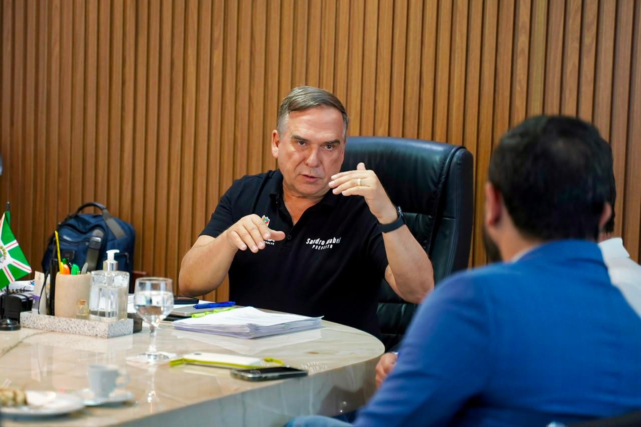 Mpgo recomenda que Sandro Mabel conteste lei do auxílio para compra de armas