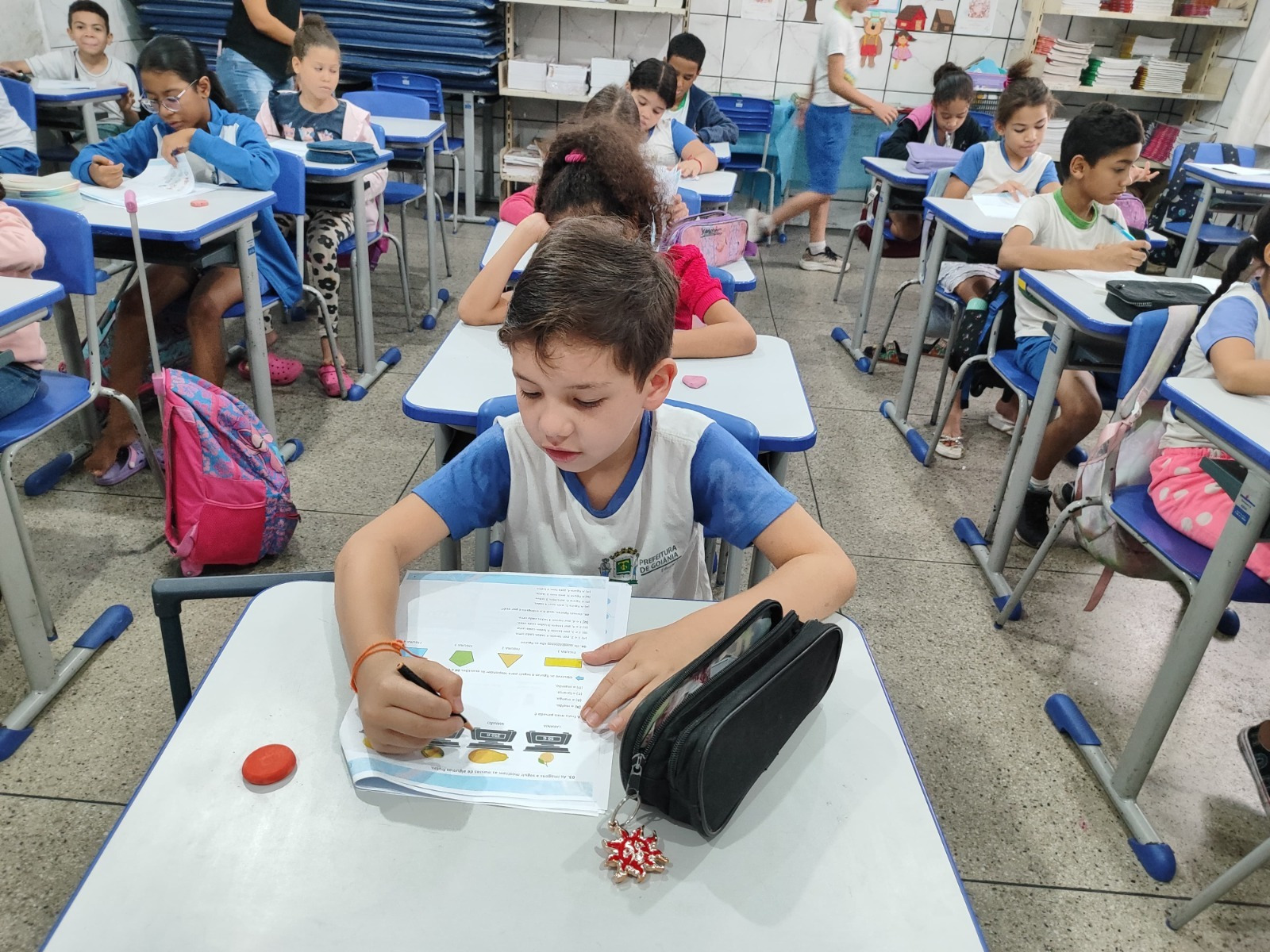 Servidores administrativos encerram greve na educação de Goiânia