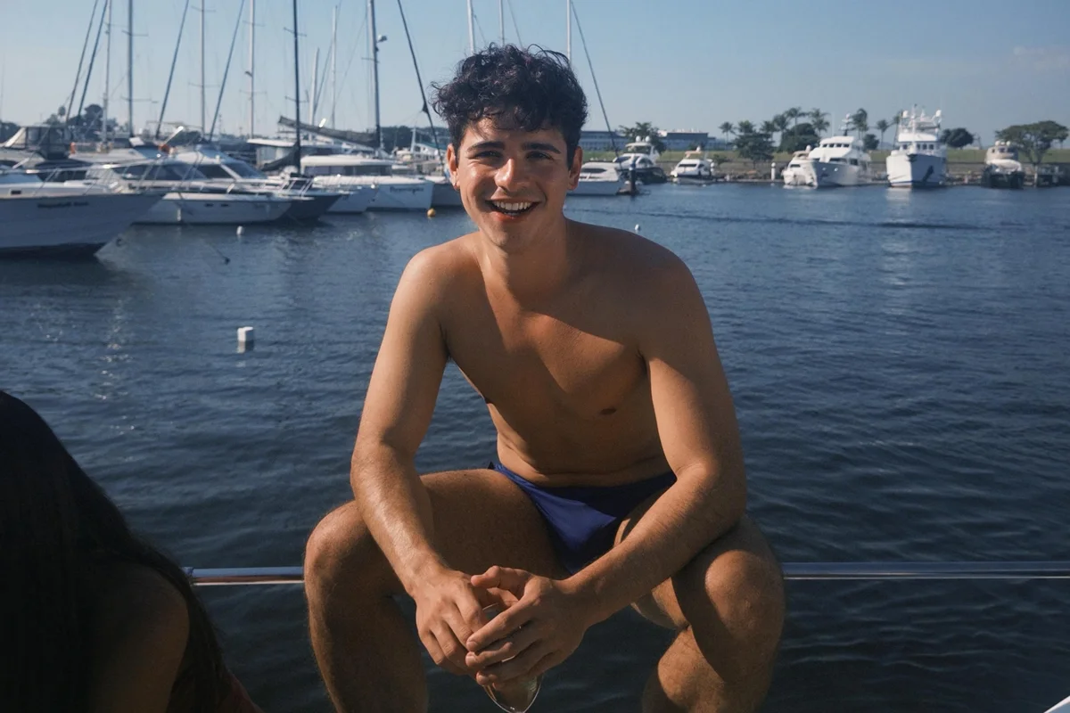 Ator de Quem Ama Cuida retorna ao Rock in Rio após ser alvo de homofobia