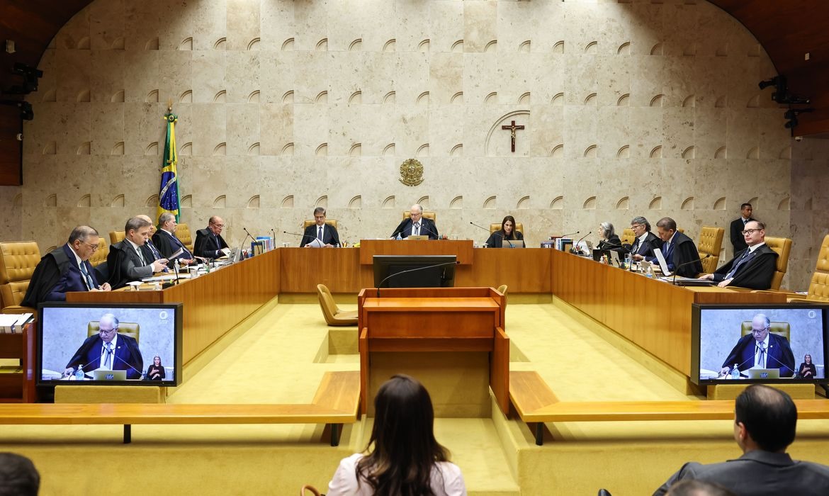 STF tem 4 votos a 3 pela reunião dos casos de Moraes e Mendonça no Banco Master