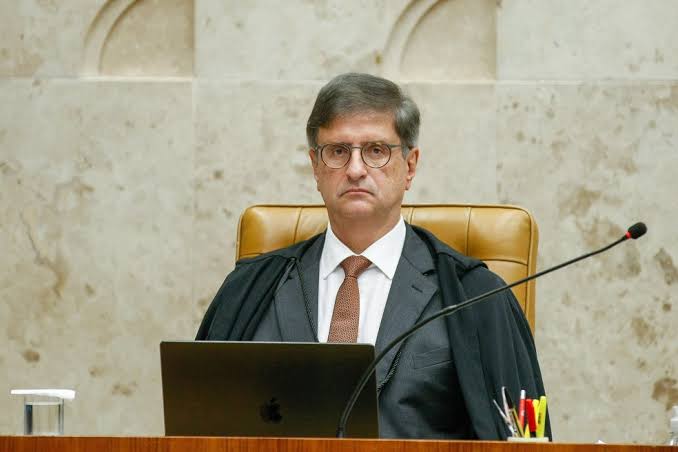 Gonet reitera pedido para que Mendonça libere mensagens de celular de Vorcaro