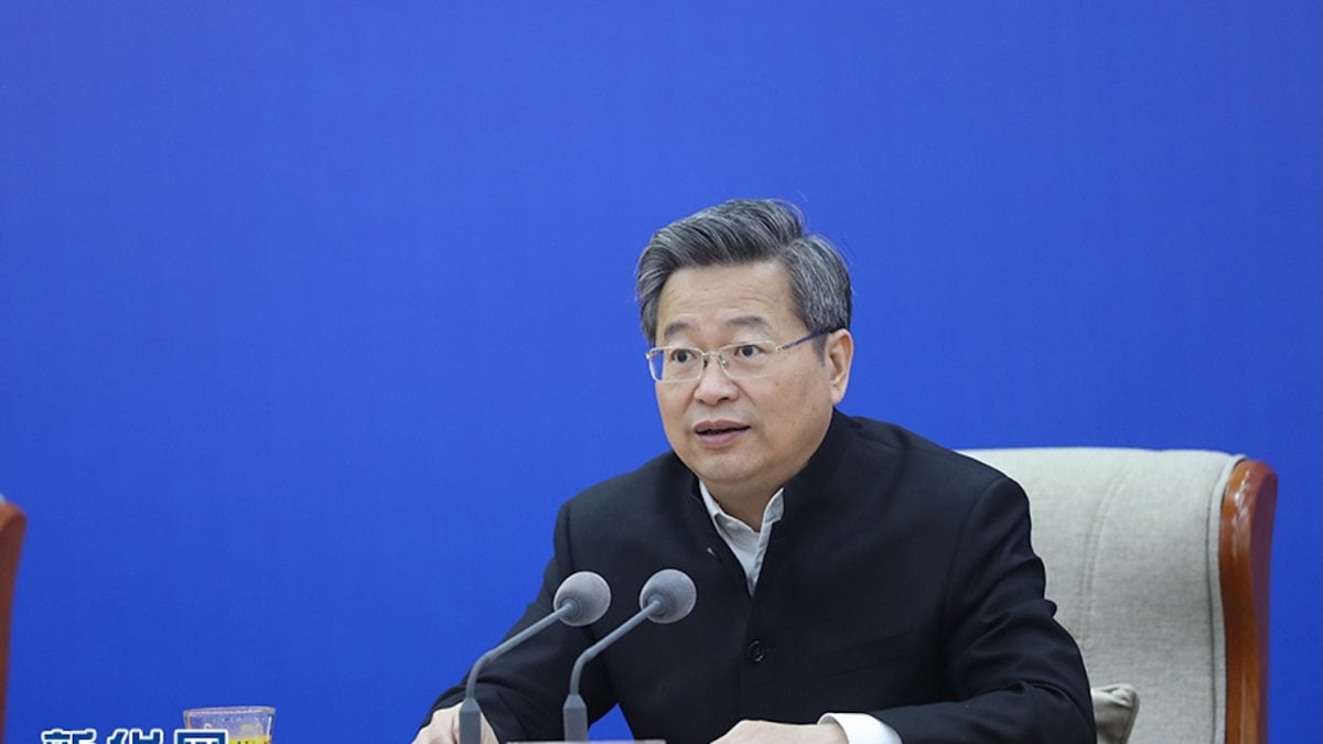 Proliferação rápida da Ia é grave ameaça, diz ministro chinês