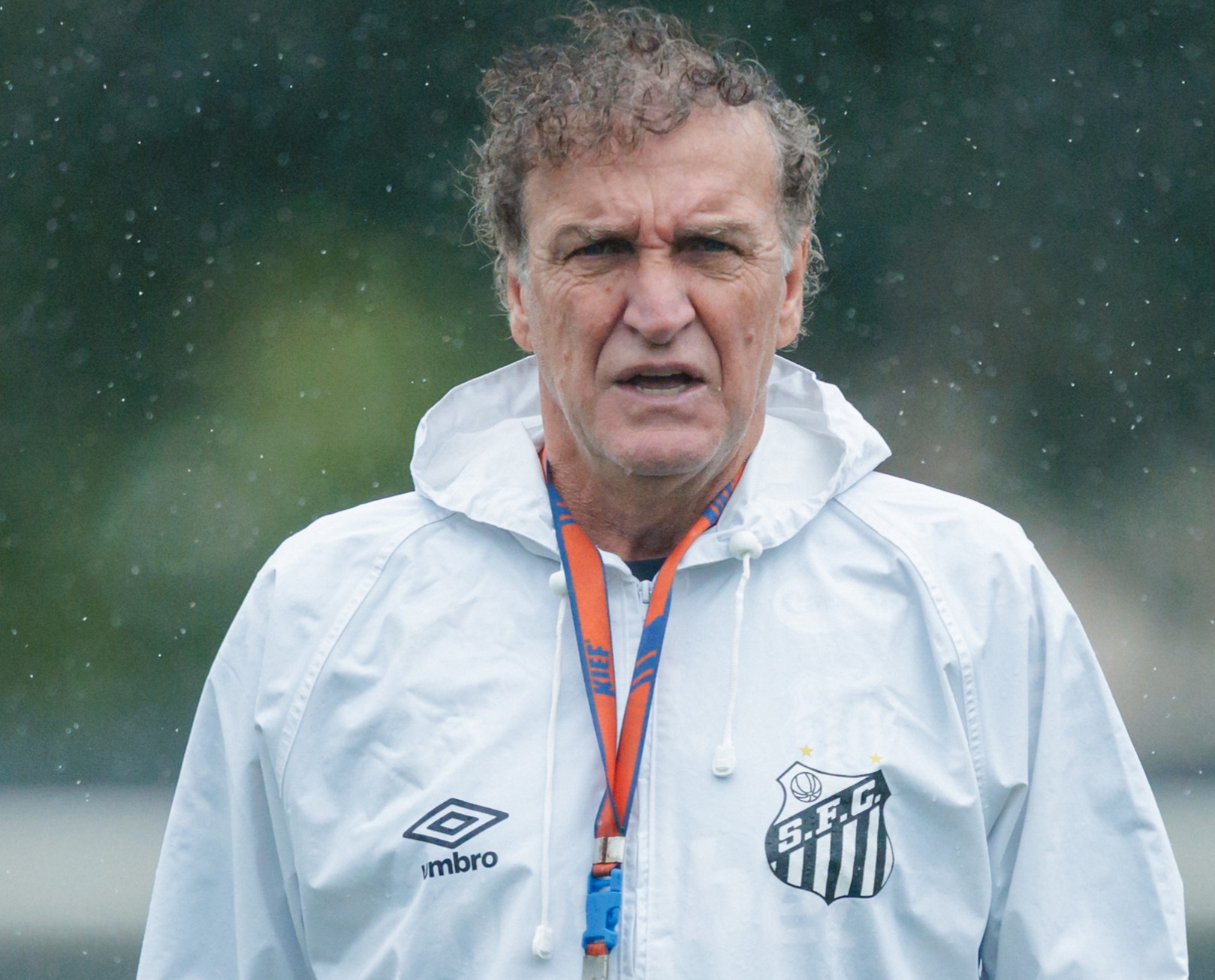 Santos enfrenta forte Cruzeiro sem Gabigol e busca alívio antes de decisão contra o Atlético-MG