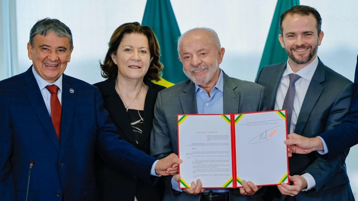 Reajuste do Bolsa Família revive comparação com Auxílio Emergencial de 2020