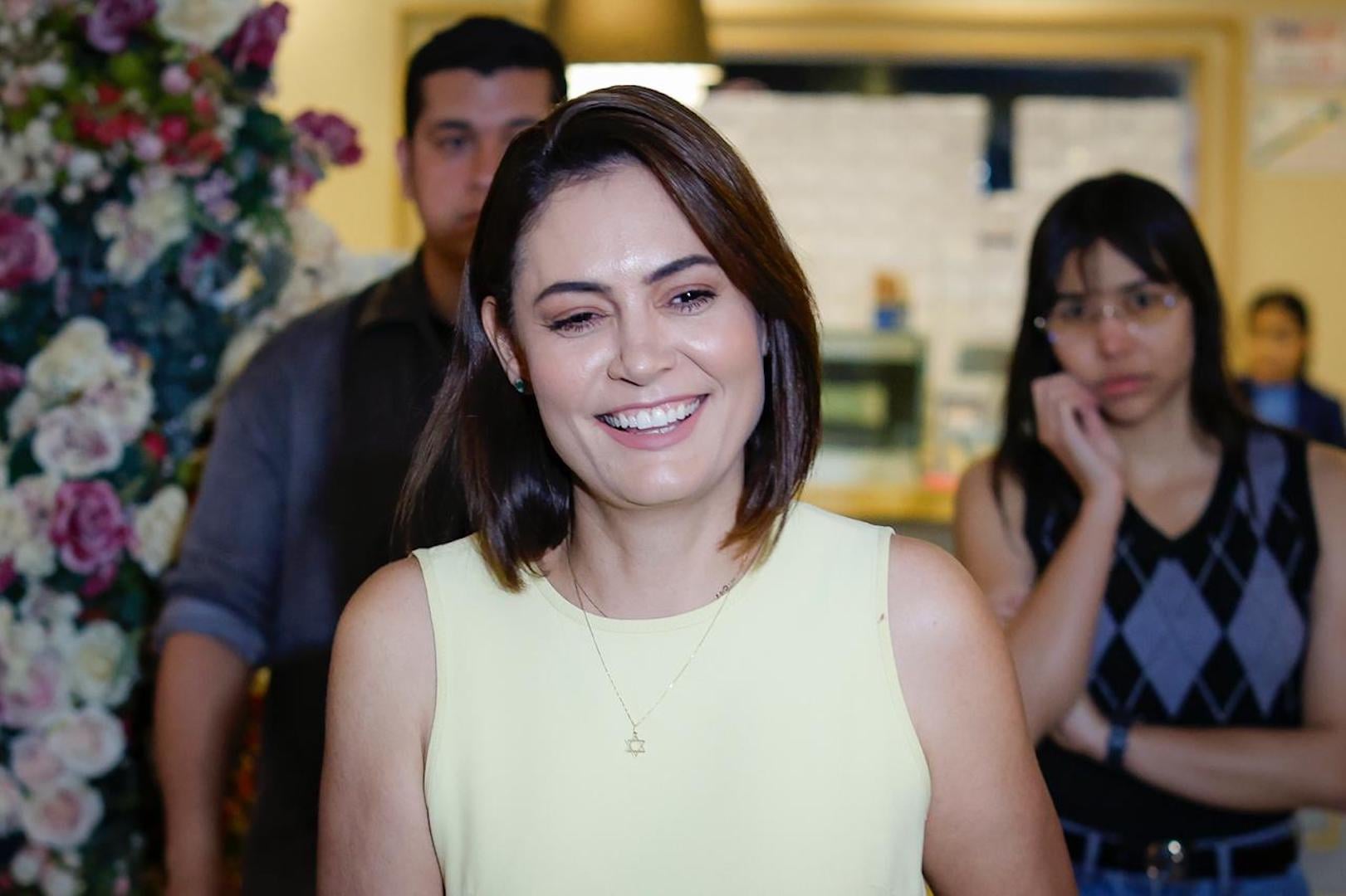 Michelle lidera disputa ao senado no DF, enquanto três candidatas empatam pela 2ª vaga