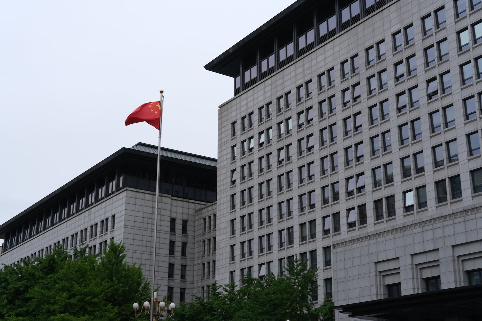 China se opõe a novas sanções dos EUA contra Rússia e Irã