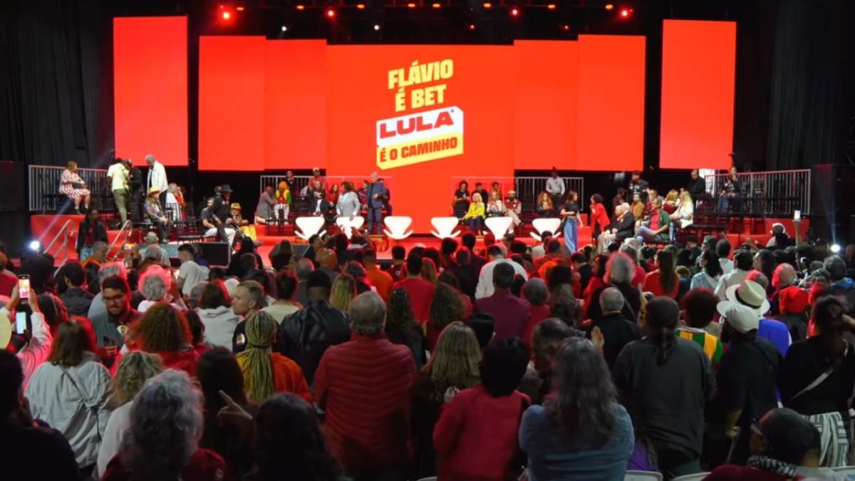 Campanha de Lula lança slogan contra bets e mira Flávio Bolsonaro