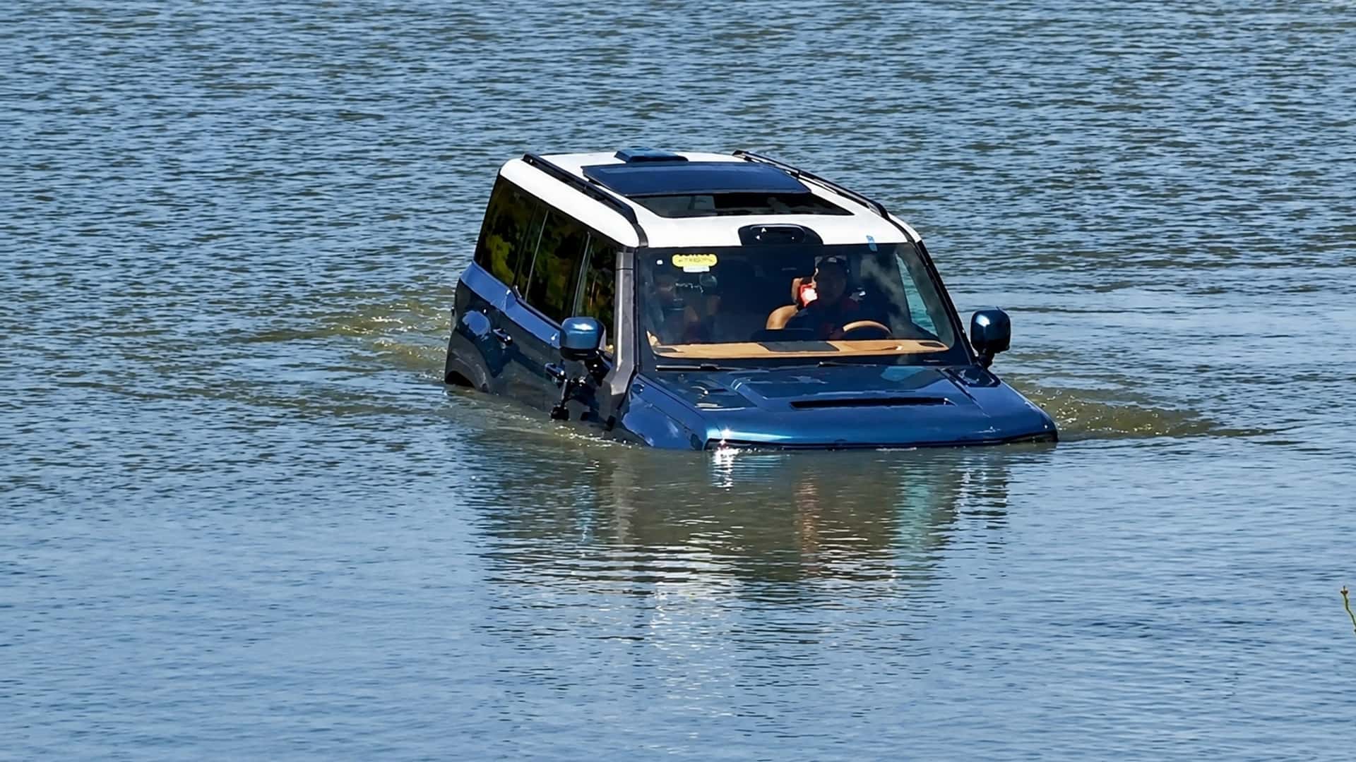 Horse B20, motor à prova d’água, estreia no jipão híbrido da Geely