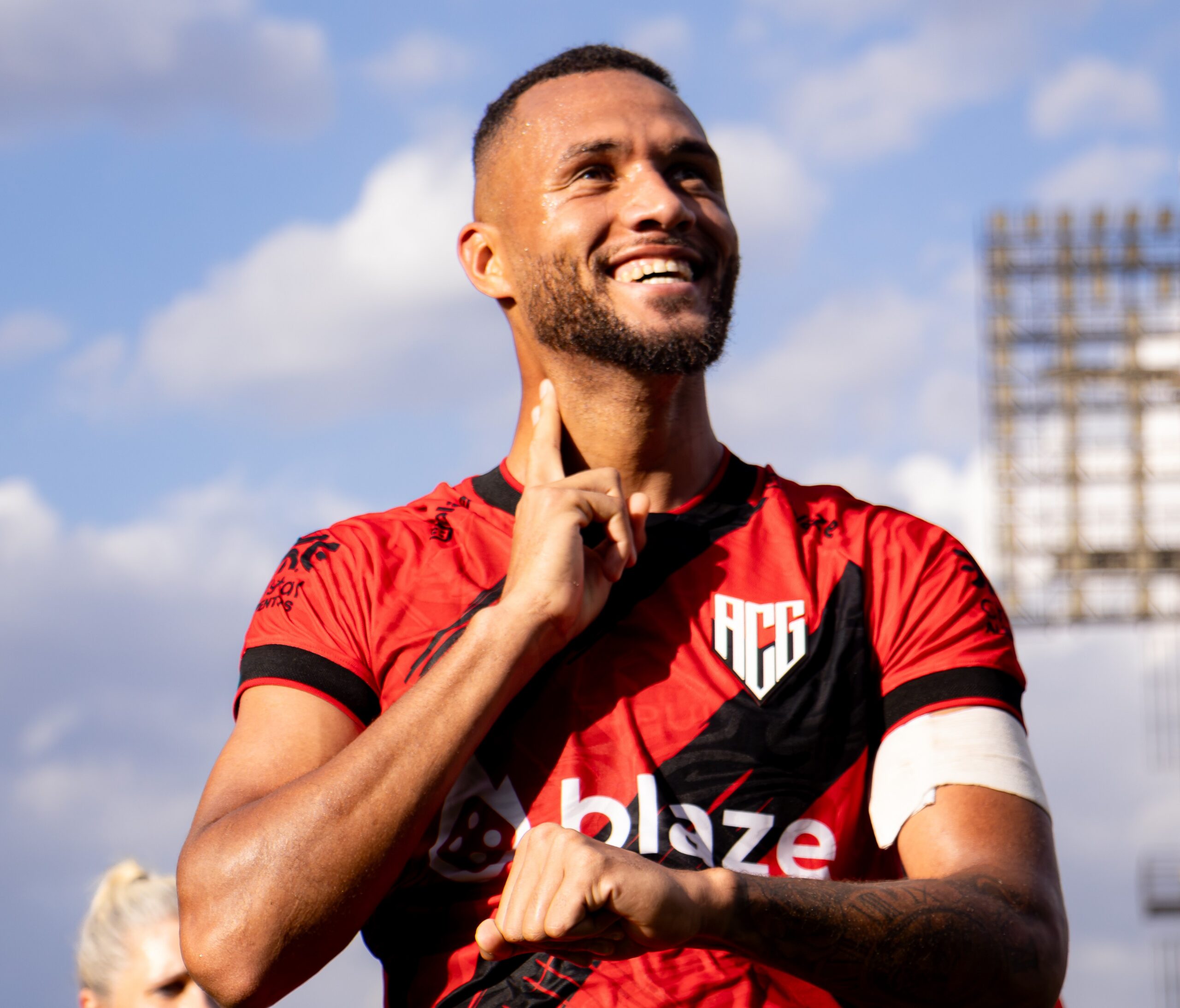 Atlético-GO goleia o Criciúma por 4 a 0 e se firma no G6
