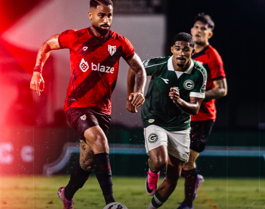 Atlético-GO vence Goiás na Serrinha e sobe para o G-6 da Série B