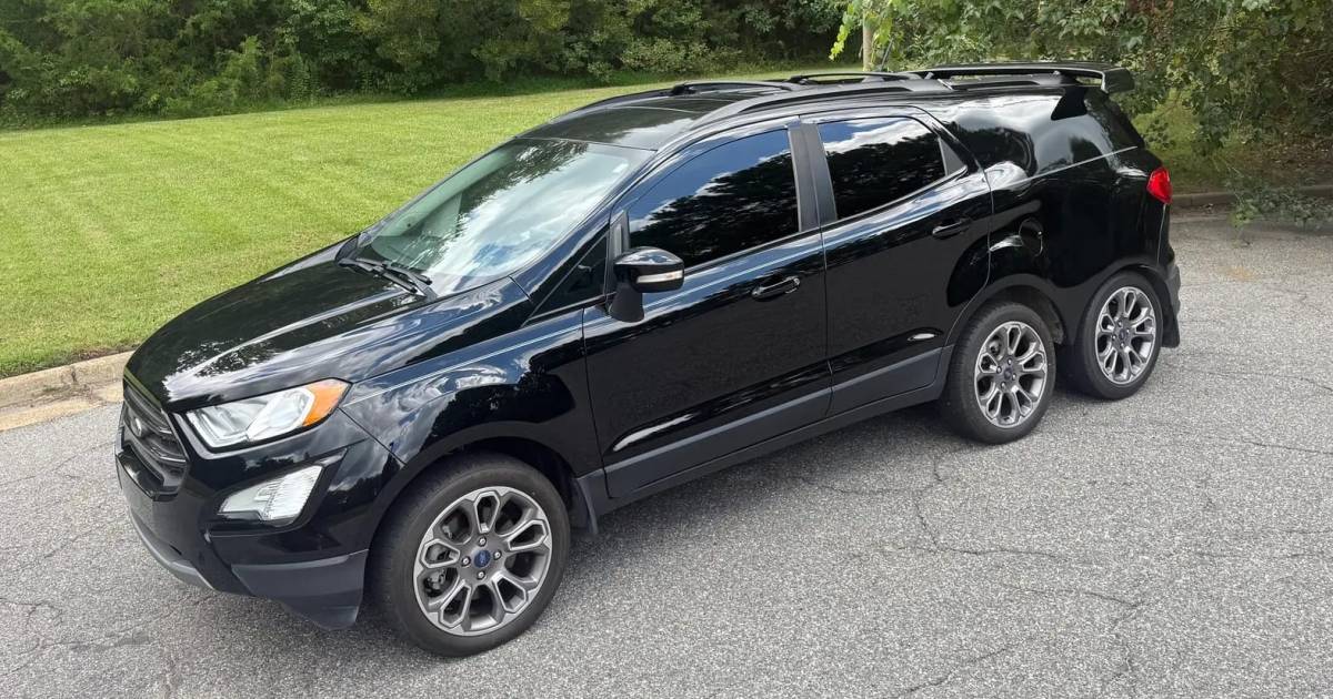 Ford EcoSport de seis rodas é leiloado por cerca de R$ 55 mil