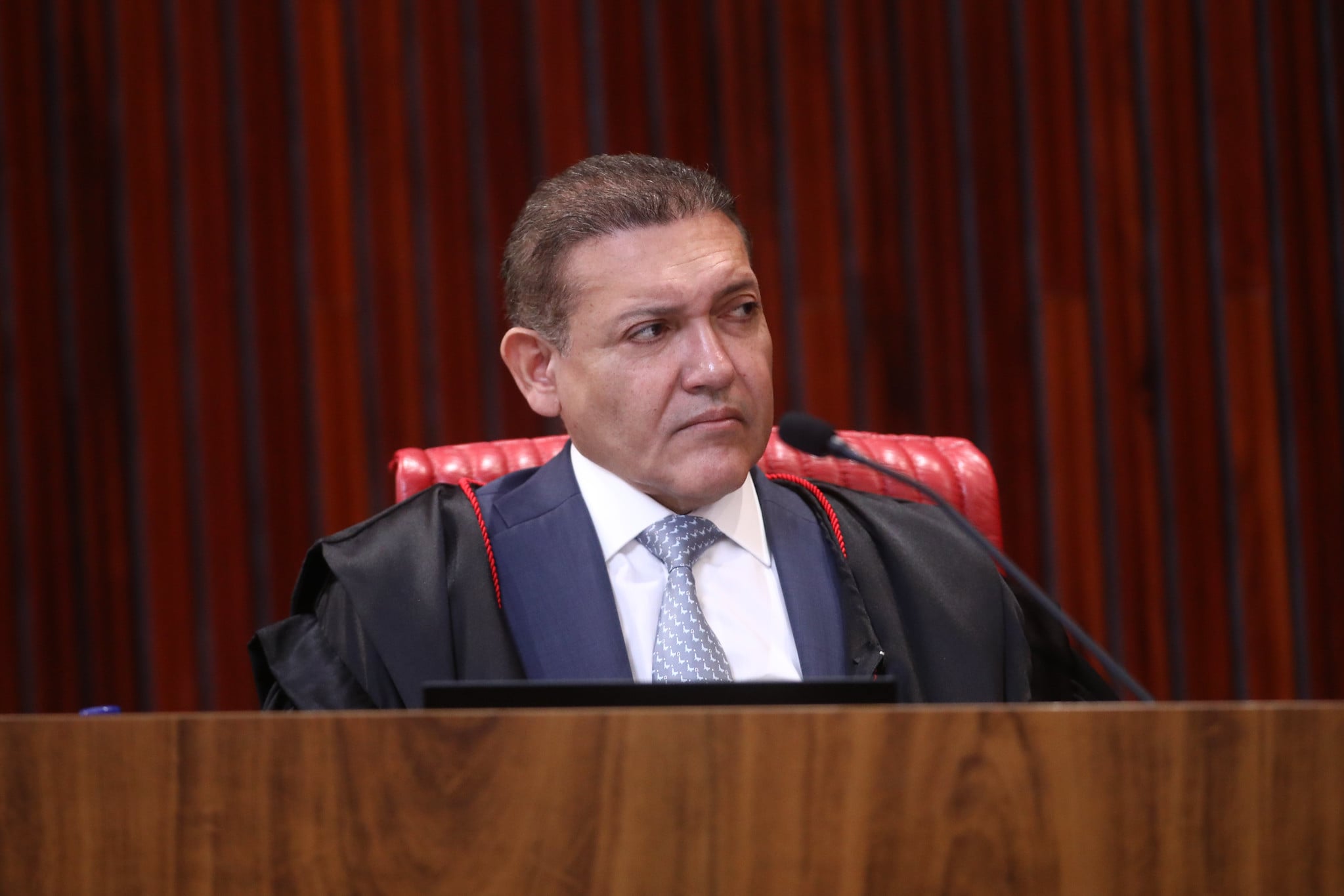 Mensagens de Vorcaro citam pagamento mensal de R$ 500 mil a filho de Nunes Marques
