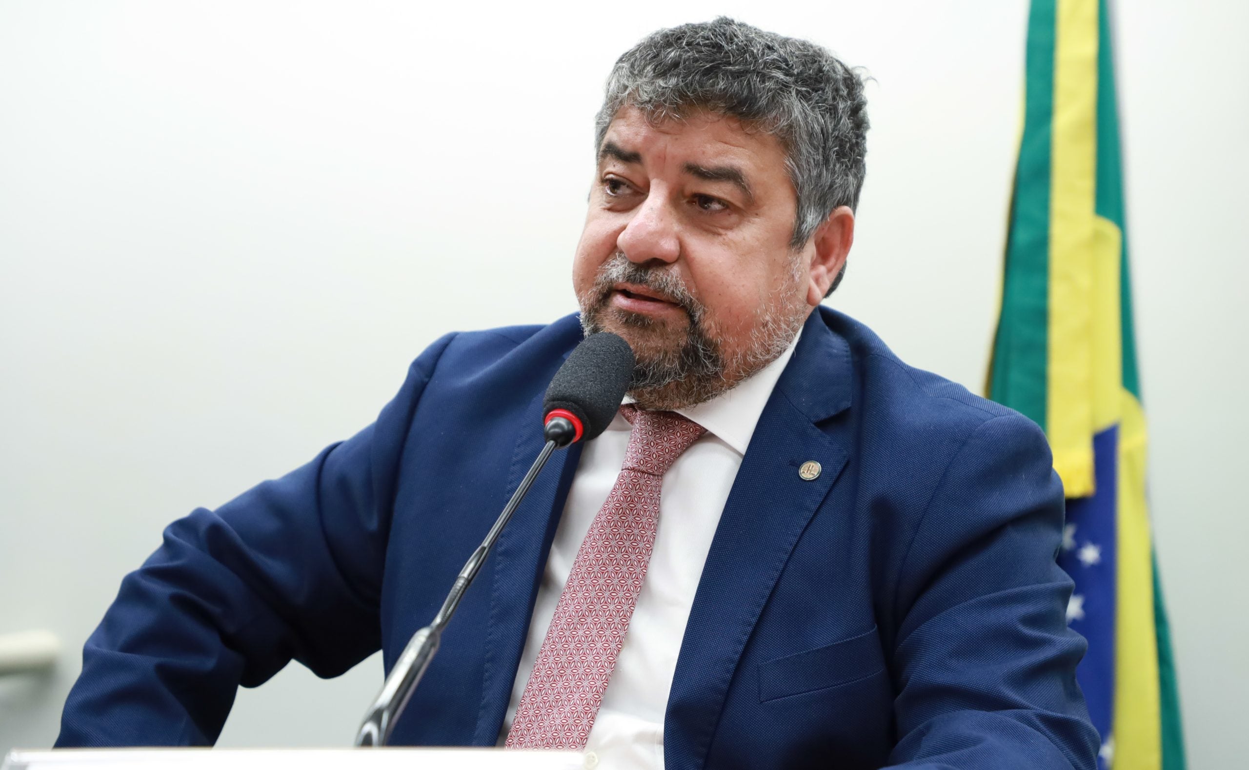 Quaquá afirma que evento com artistas não rende voto a Lula