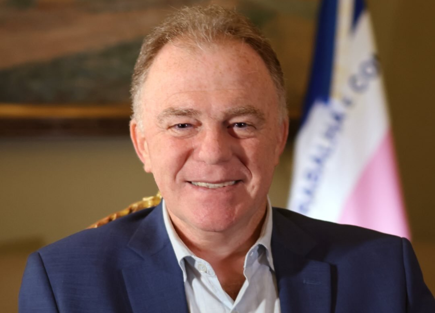 Renato Casagrande lidera corrida ao Senado no Espírito Santo