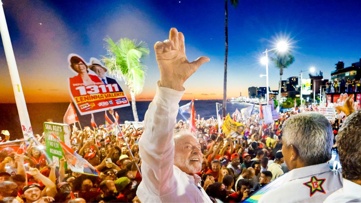 Lula reage com gesto e garante presença em palanques pelo país