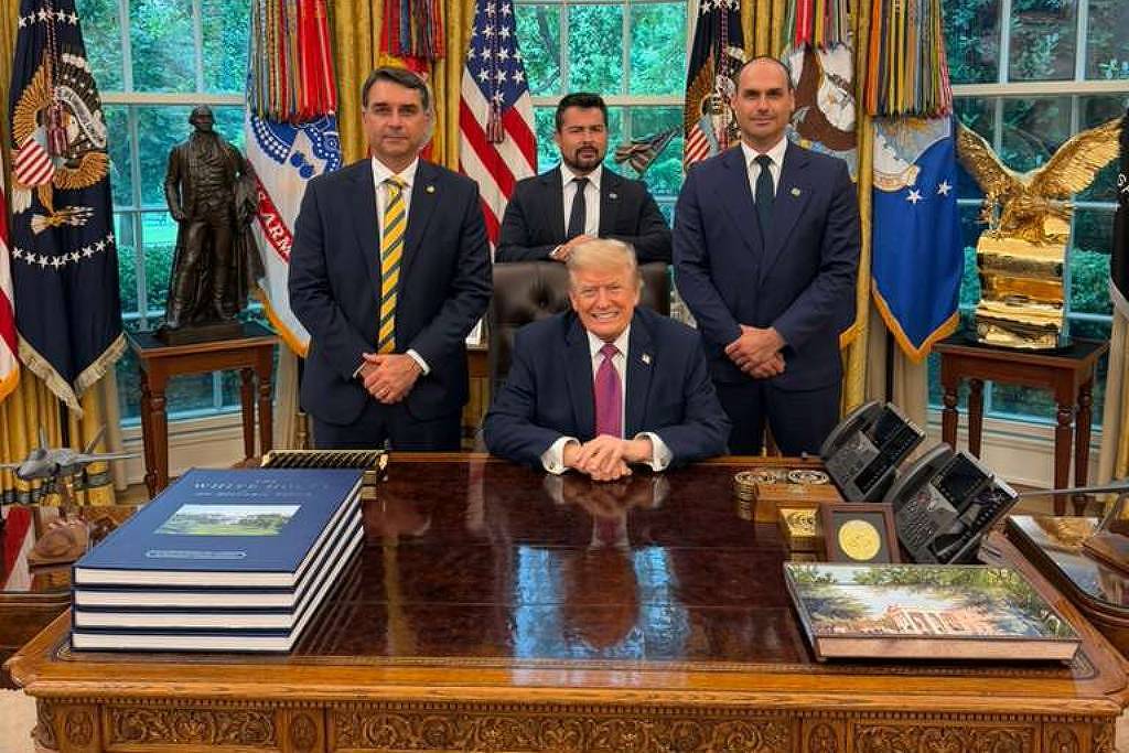 Pressão de Trump no centro da eleição brasileira reacende alerta sobre interferência externa